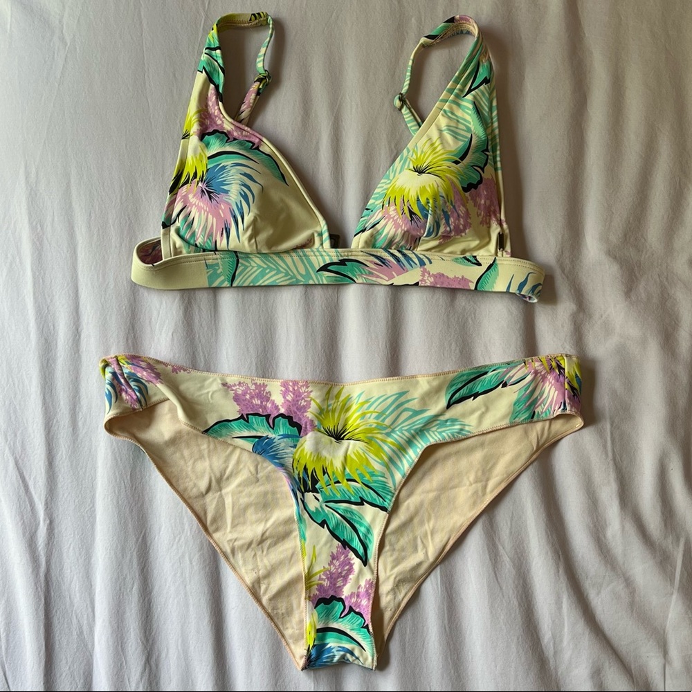 Rip Curl Floral Bikini Set, size M